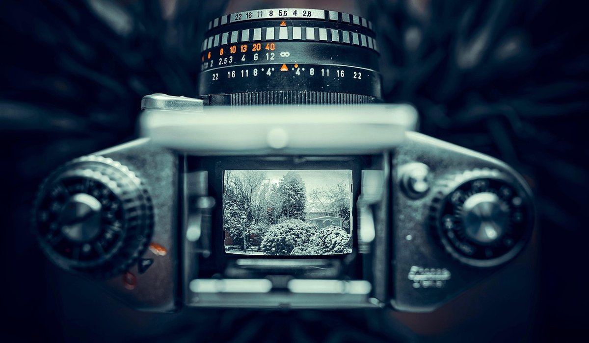 Building Rapport with Nervous Clients Before a Portrait Shoot